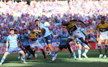 Natural de Morro da Fumaça, Moisés marca e Fortaleza vence o Criciúma