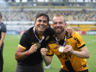 Éder e Marcelo Hermes comemoram título da Recopa | Foto: Celso da Luz/Criciúma EC/4oito