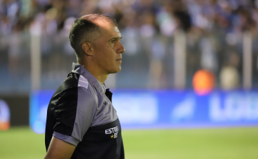 [Vídeo] Eduardo Baptista avalia vitória como passo da reconstrução do Criciúma