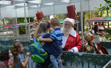 Pocket Teatral e Papai Noel voltam ao Shopping Della neste fim de semana