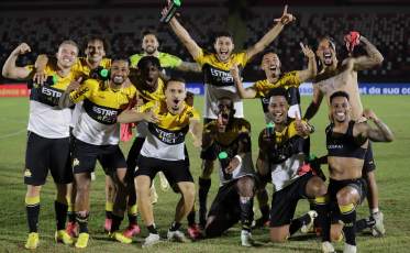 Criciúma vence o Botafogo/SP e volta para casa mais perto do G-4