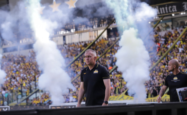 “Comemorar hoje, mas sem festa, pois amanhã é trabalho duro”, diz Baptista