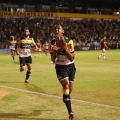 Criciúma bate o CRB por 3 a 1 e garante vaga no G4 da Série B
