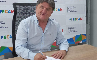 “Somos interlocutores entre os municípios e o Governo”, fala Jorge Koch sobre a Fecam