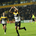 Com gol de César Martins, Criciúma supera o América-MG e mantém força na reta final da Série B