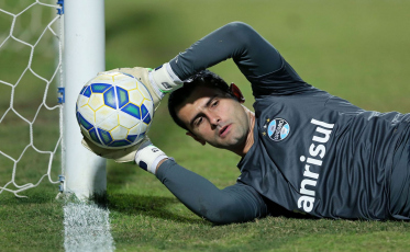  Bruno Grassi perto do Criciúma