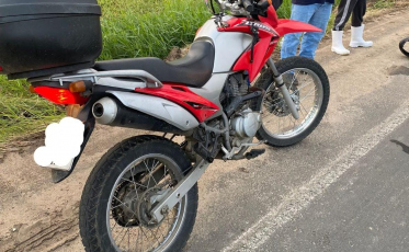 Queda de moto deixa homem ferido em Içara