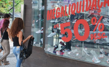Megaliquidação proporciona bons negócios em todas as áreas do varejo