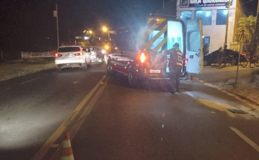 Motociclista fica ferido após colisão contra carro em Jaguaruna