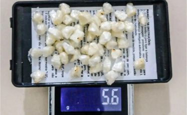 Trio é preso com 25 pedras de crack em Tubarão