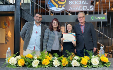 Programa Jovens Talentos da Abadeus forma mais uma turma