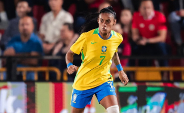 Na mira de Barcelona e PSG, catarinense pode bater recorde e virar a jogadora mais cara da história