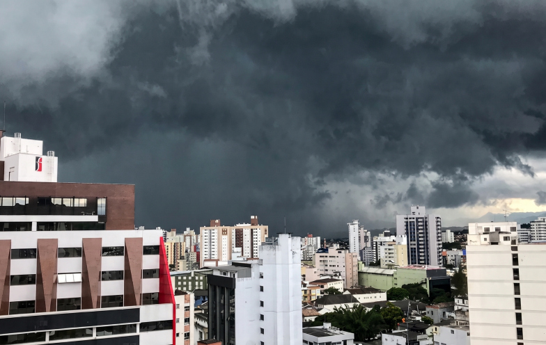 Chuva de até 250 mm coloca Criciúma em alerta neste fim de semana