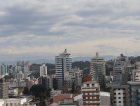 Frente fria muda o tempo e derruba temperaturas em Criciúma e região