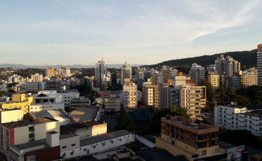 Chuva chega nesta sexta. No domingo, sol e frio