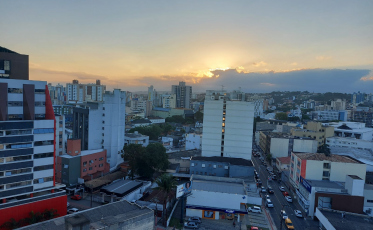 Calor se repete nesta terça. Chuva chega na quarta