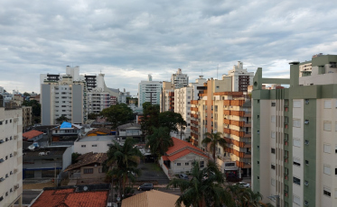 Dia amanhece seco. Expectativa de muito calor na região