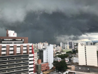 Tempo muda e pancadas de chuva atingem a região (VÍDEO)