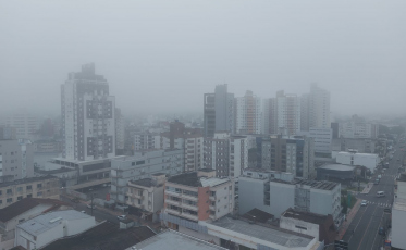 Nevoeiro cedo e 30 graus à tarde. Vem calorão no fim de semana