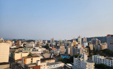 (Áudio) Frente fria deve provocar chuva no domingo