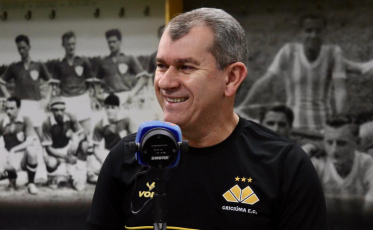 Criciúma confirma renovação de Cláudio Tencati até o final de 2024