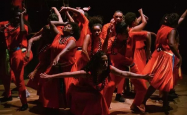 Criciúma e outras quatro cidades receberão “Festival Nacional de Teatro Revirado”, com entrada gratuita