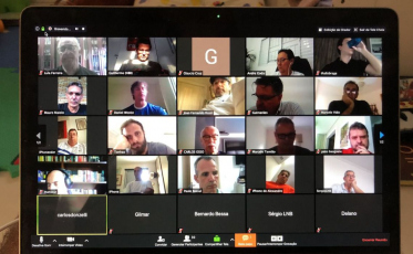 Excesso de videoconferências afeta a saúde mental, dizem psiquiatras