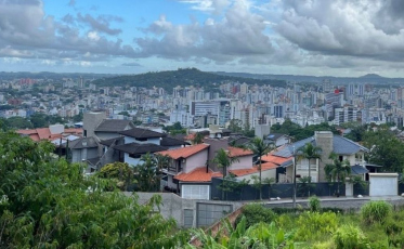 Semana começa com tempo aberto e temperaturas amenas em SC