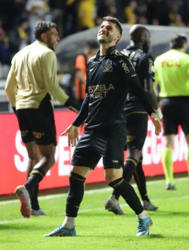 Criciúma vai trabalhar com menos de 30 jogadores para a Série B