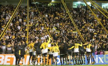 Criciúma anuncia concurso para escolher novo uniforme do clube 