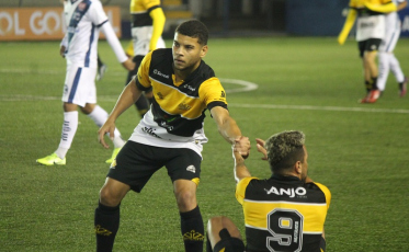 Em jogo arrastado, Tigre mantém invencibilidade na Série C