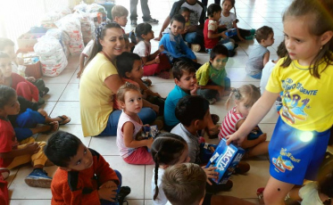 Campanha da Tiquinho de Gente arrecada 350 quilos de produtos para a Abadeus