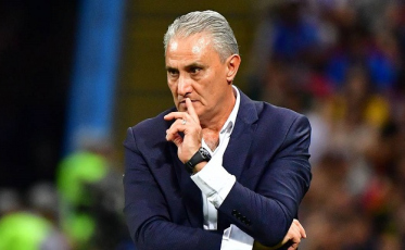 Tite descarta o futebol brasileiro e admite 