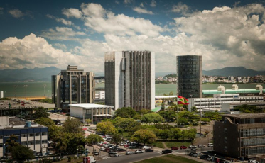 Estado é condenado a indenizar família de vítima de bala perdida durante ação policial