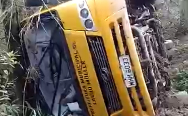 Prefeitura de Lauro Müller emite nota sobre acidente com ônibus escolar