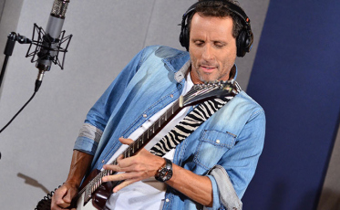 “Tem coisas para ninguém colocar defeito”, diz Tony Belloto sobre o show do Titãs