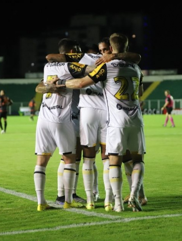 Camboriú x Criciúma: Tigre inicia decisão rumo ao título da Taça Acesc