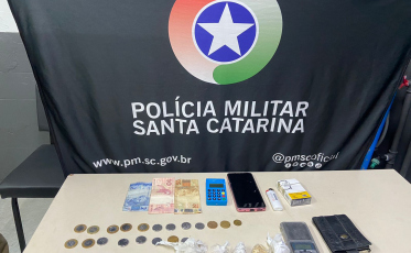 Homem com passagens pela polícia é preso por tráfico de drogas em Criciúma
