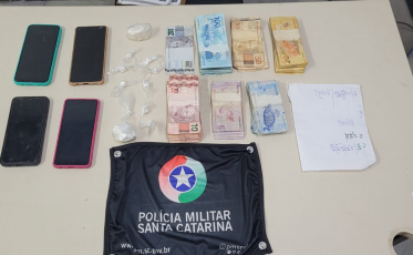 Criciúma: mulher é presa por tráfico de drogas no bairro Paraíso