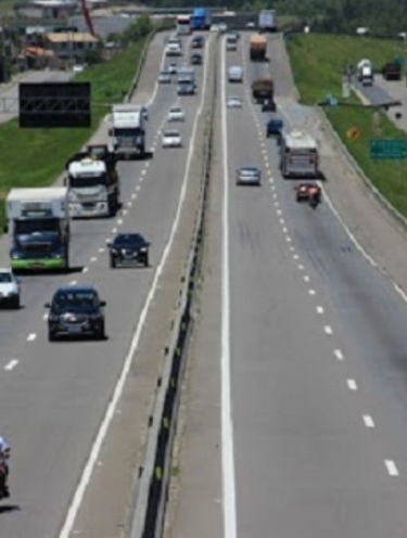 Fluxo aumenta e BR-101 entra em operação especial no Carnaval