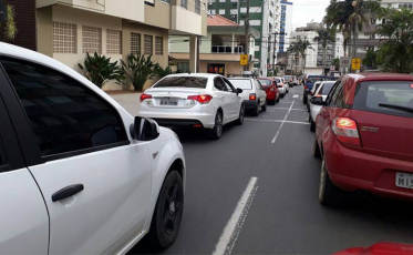 Trânsito é complicado no Centro de Criciúma