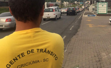 Trânsito intenso na chegada a Criciúma