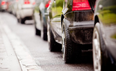 Caminhão quebra na Avenida Centenário e atrapalha o trânsito