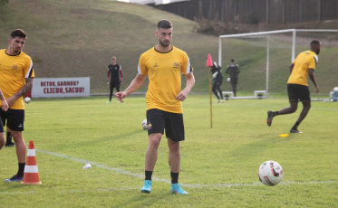 Tigre terá três estreias contra o Blumenau