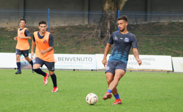 Caravaggio realiza treino coletivo na Montanha