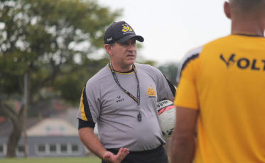 Manhã de trabalho intenso no CT do Tigre