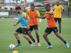 Na volta aos trabalhos, jogadores treinam em dois períodos