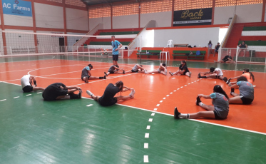 Vôlei de Forquilhinha tem 175 crianças e adolescentes em treinos