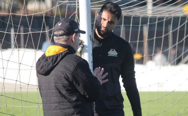 Com Gustavo e Walisson Maia, delegação do Criciúma inicia viagem para encarar o Botafogo/SP