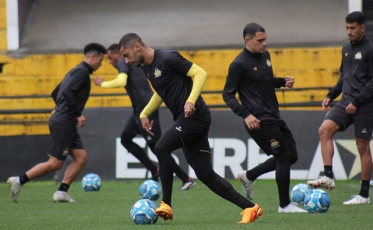 Tencati faz mistério para jogo contra o Londrina
